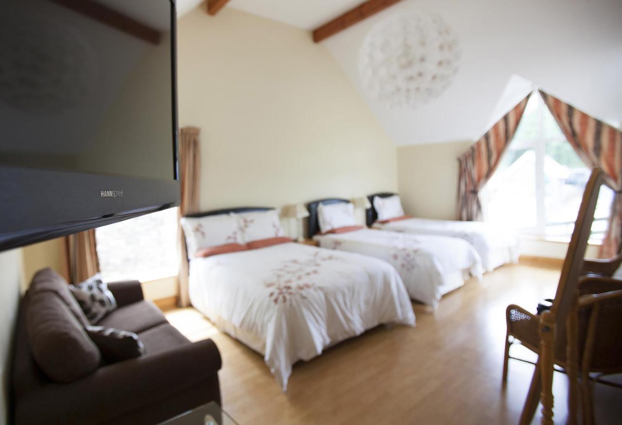 Wicklow Way Lodge Bagian luar foto